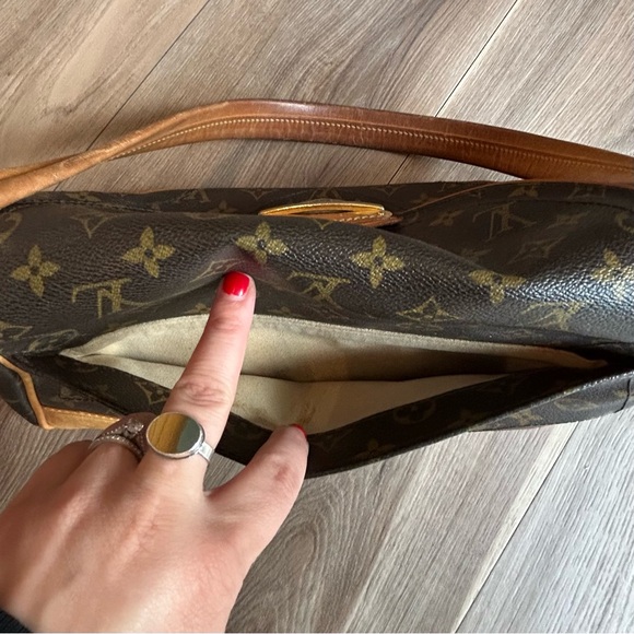 Louis Vuitton “Beverly” Shoulder Bag - Picture 10 of 11